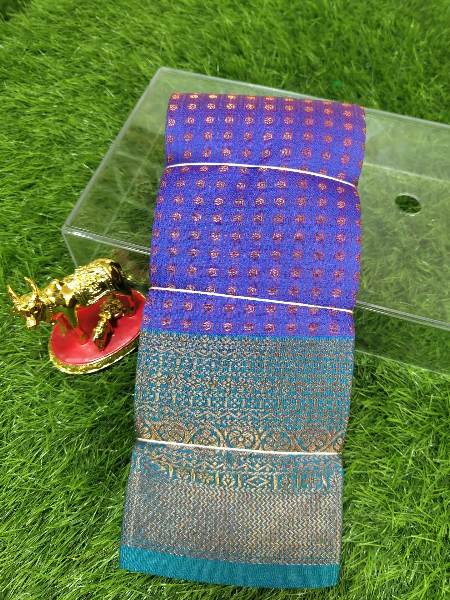 Small Butta Kubera Pattu