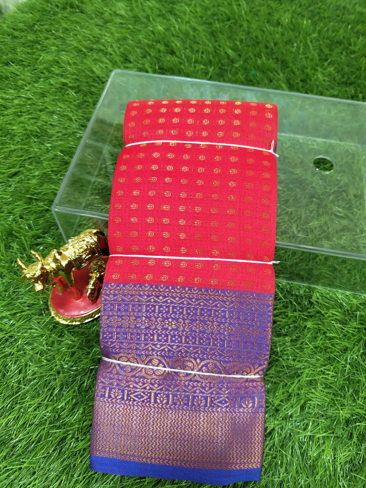 Red Broad Zari Border Small Butta Kubera Pattu Saree