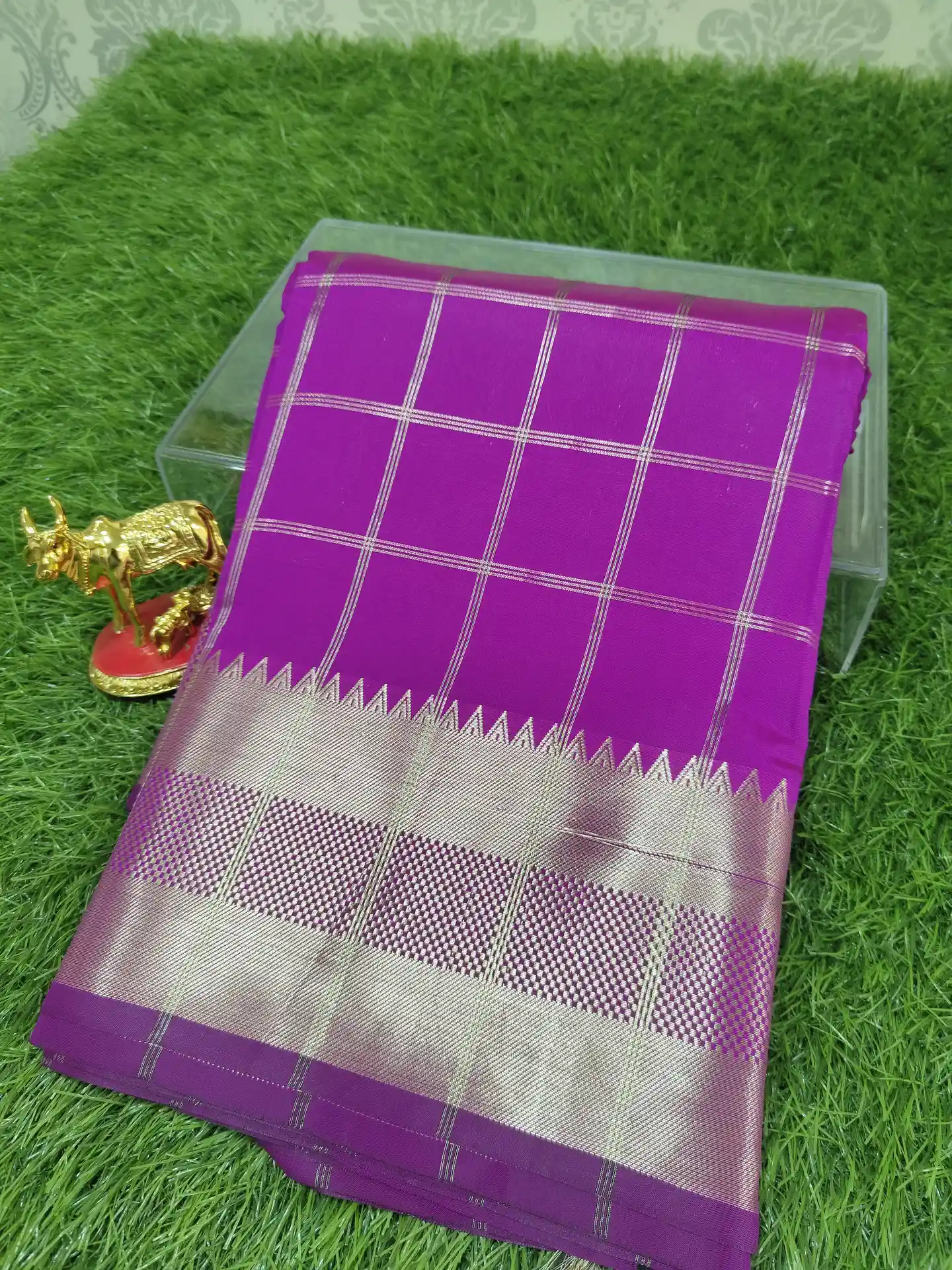 Broad Border Check Katan Silks Banarasi Sarees - Image 3